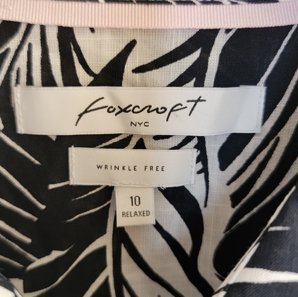 Foxcroft | Palms Black White Tropical Leaf Print Button Front Shirt Wrinkle Free - Picture 4 of 5
